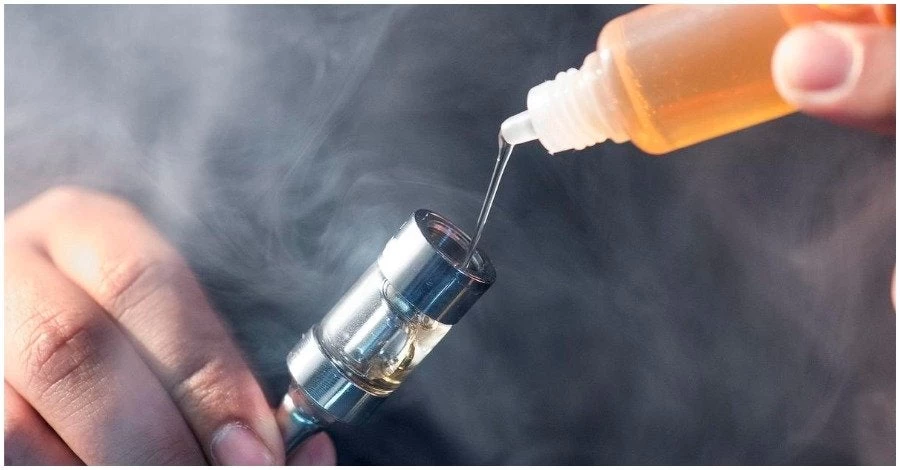 Ηλεκτρονικό τσιγάρο: Τοξικές οι γεύσεις που χρησιμοποιούνται – Ποιες είναι οι πιο επικίνδυνες